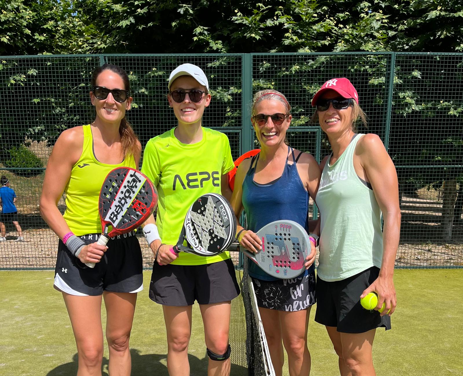 Mujeres jugando a fútbol 7